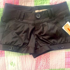 NWT DKNY black short shorts
